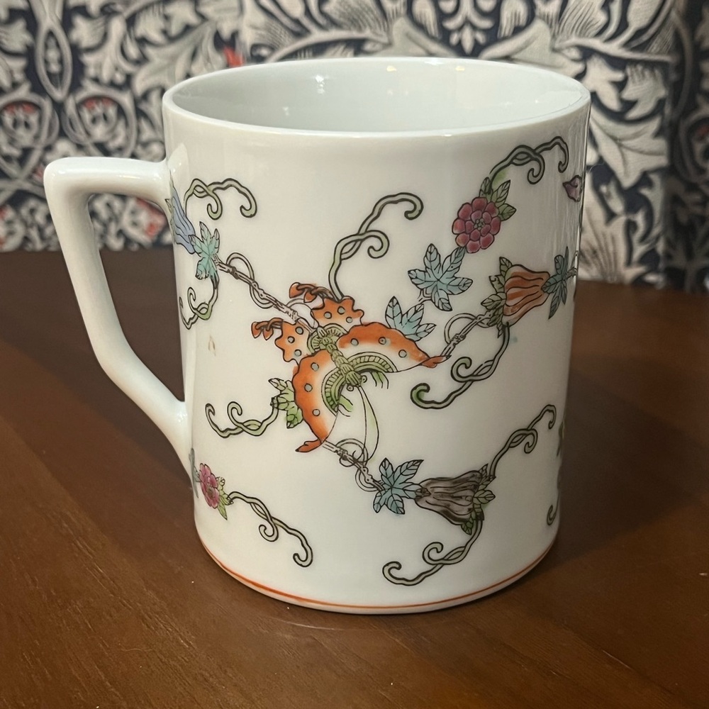 Jingdezhen Chinese Porcelain Dragon & Butterflies Coffee Mug (1)